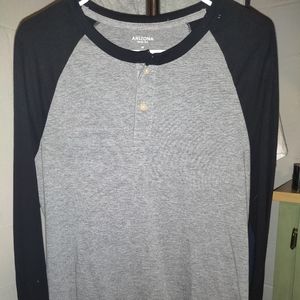 Arizona Jean Co. Black and grey long sleeve Tee